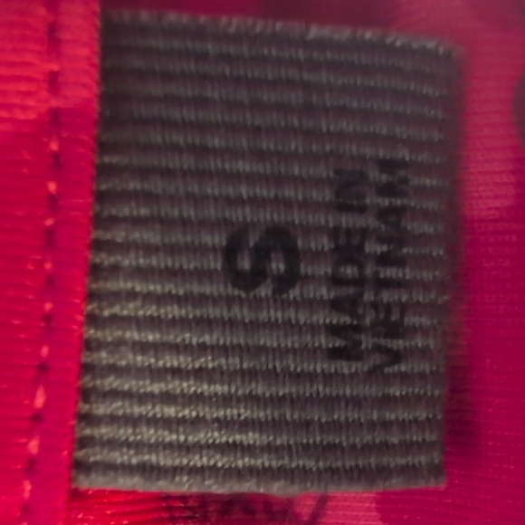 G/FORE Vibrant Pink Camo Sleeveless Blouse - Picture 5 of 8